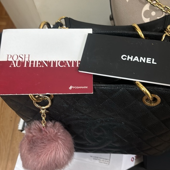 $SOLD$ 3️⃣5️⃣0️⃣0️⃣Used Authentic Chanel GST tote bag - Picture 3 of 4